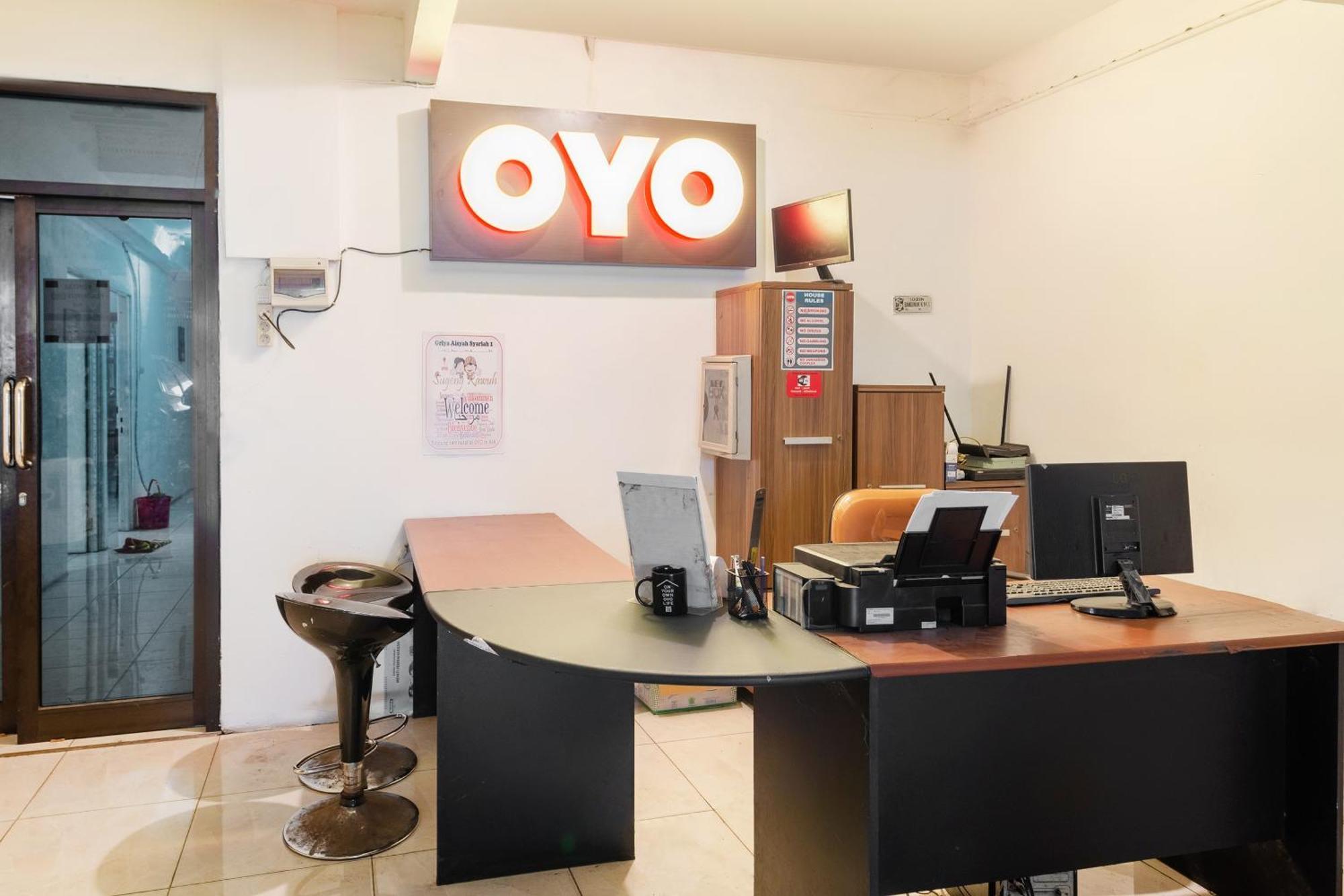 Oyo Life 2108 Griya Aisyah Residence Surabaya Eksteriør bilde