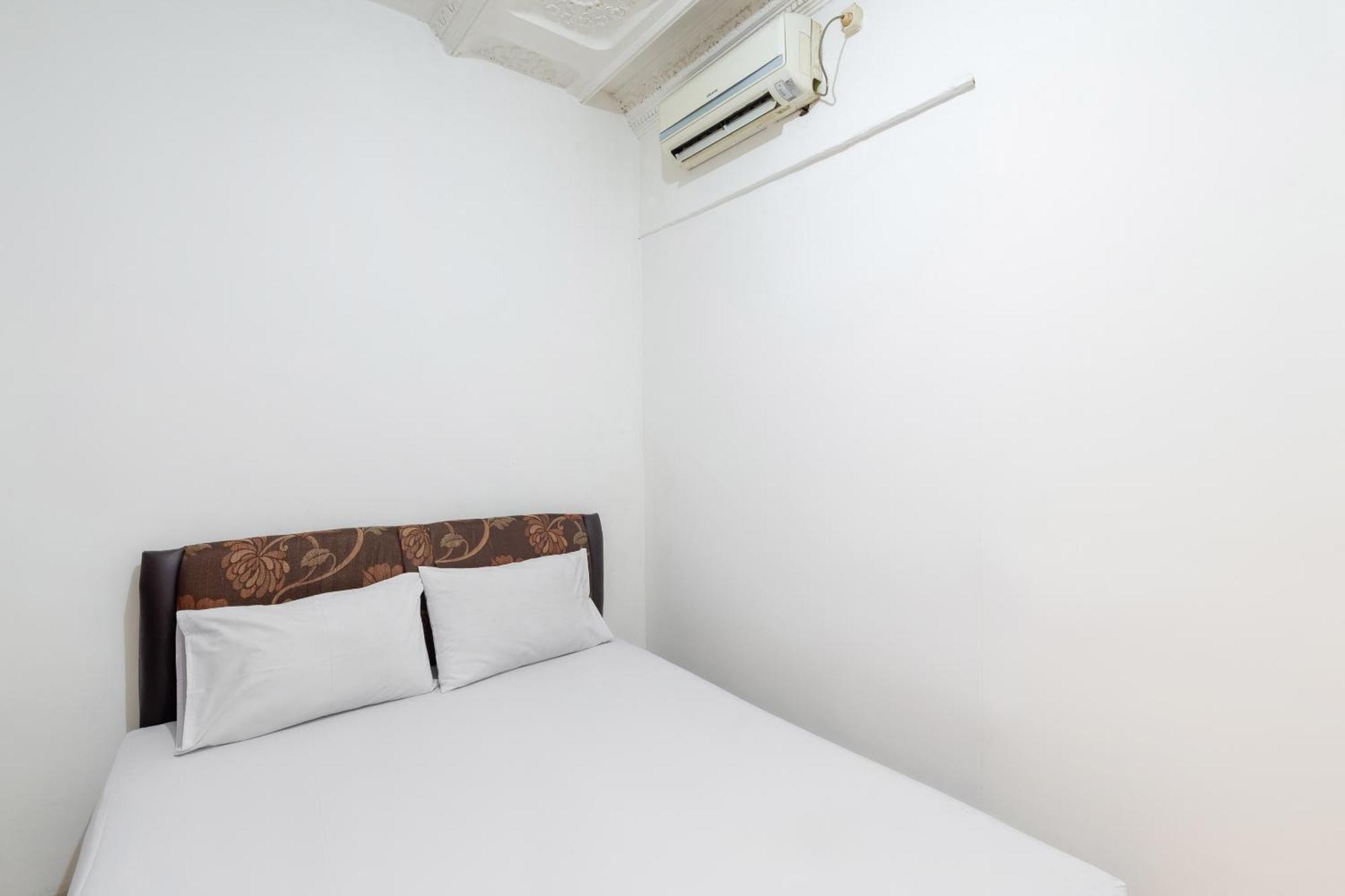 Oyo Life 2108 Griya Aisyah Residence Surabaya Eksteriør bilde