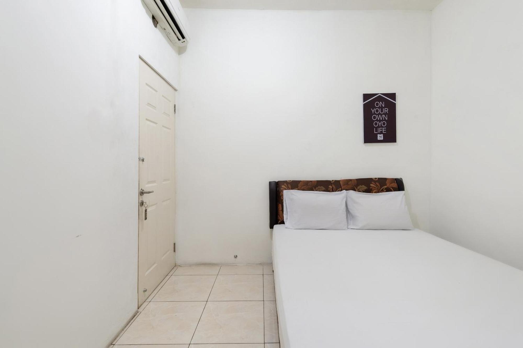 Oyo Life 2108 Griya Aisyah Residence Surabaya Eksteriør bilde
