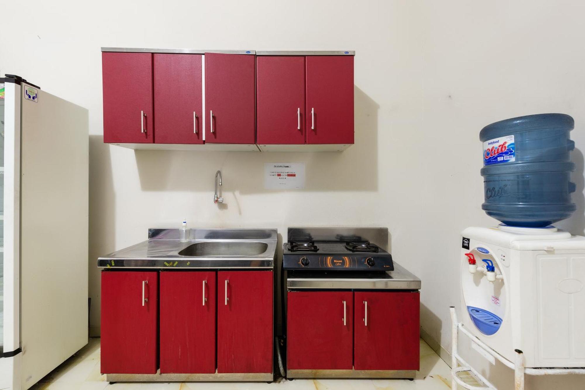 Oyo Life 2108 Griya Aisyah Residence Surabaya Eksteriør bilde